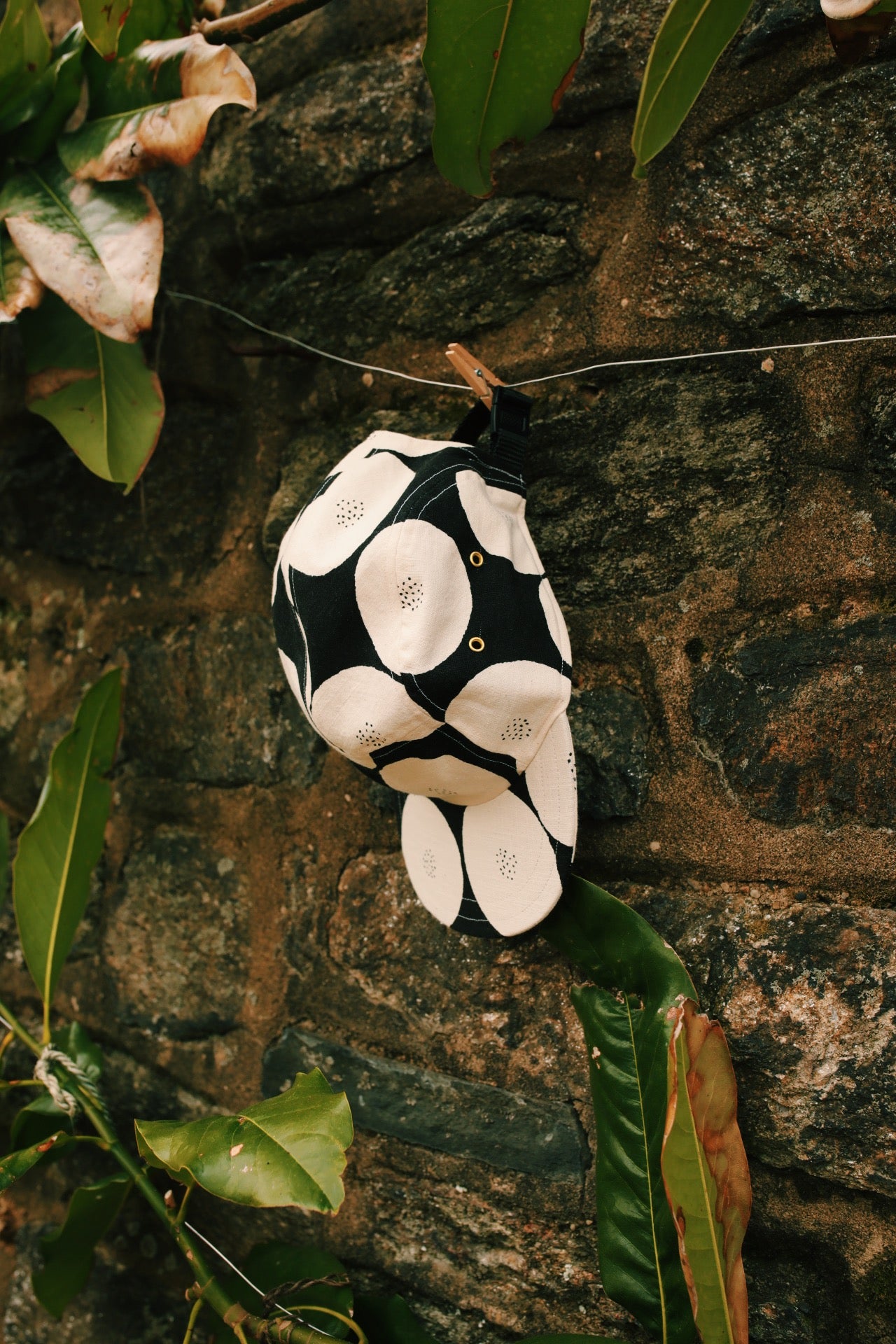 Spot print 5-panel hat