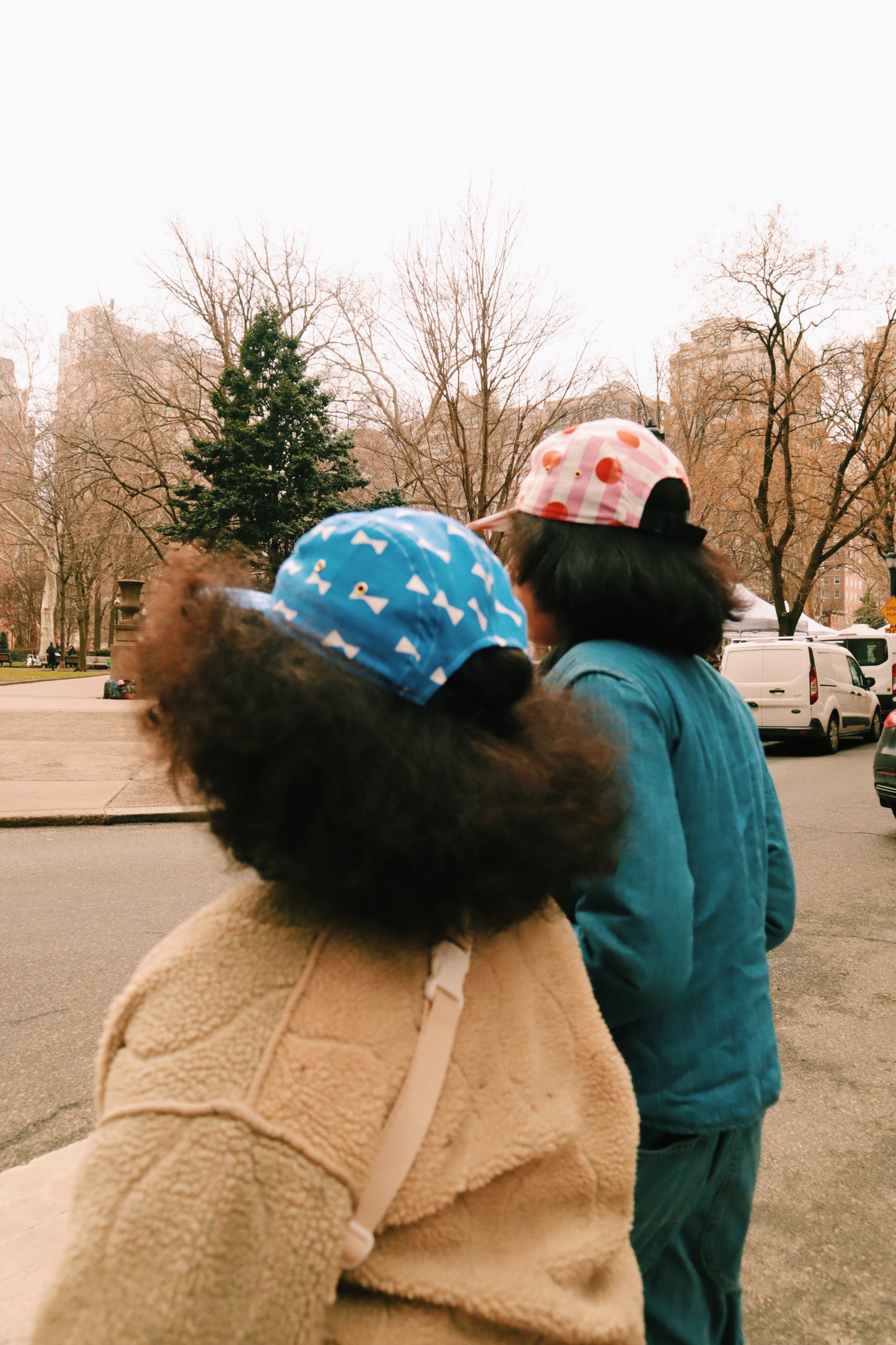 Blue/white bow print 5-panel hat