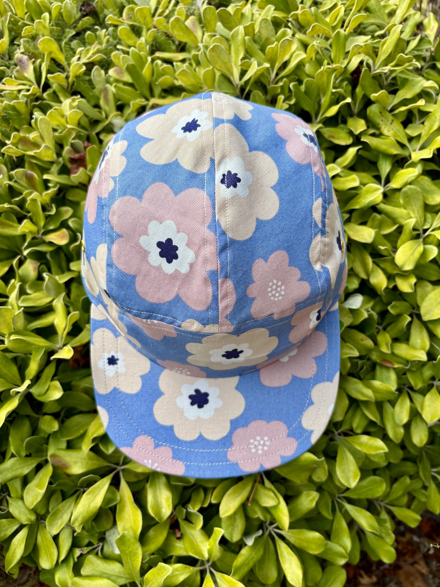 Lilac floral print 5-panel hat