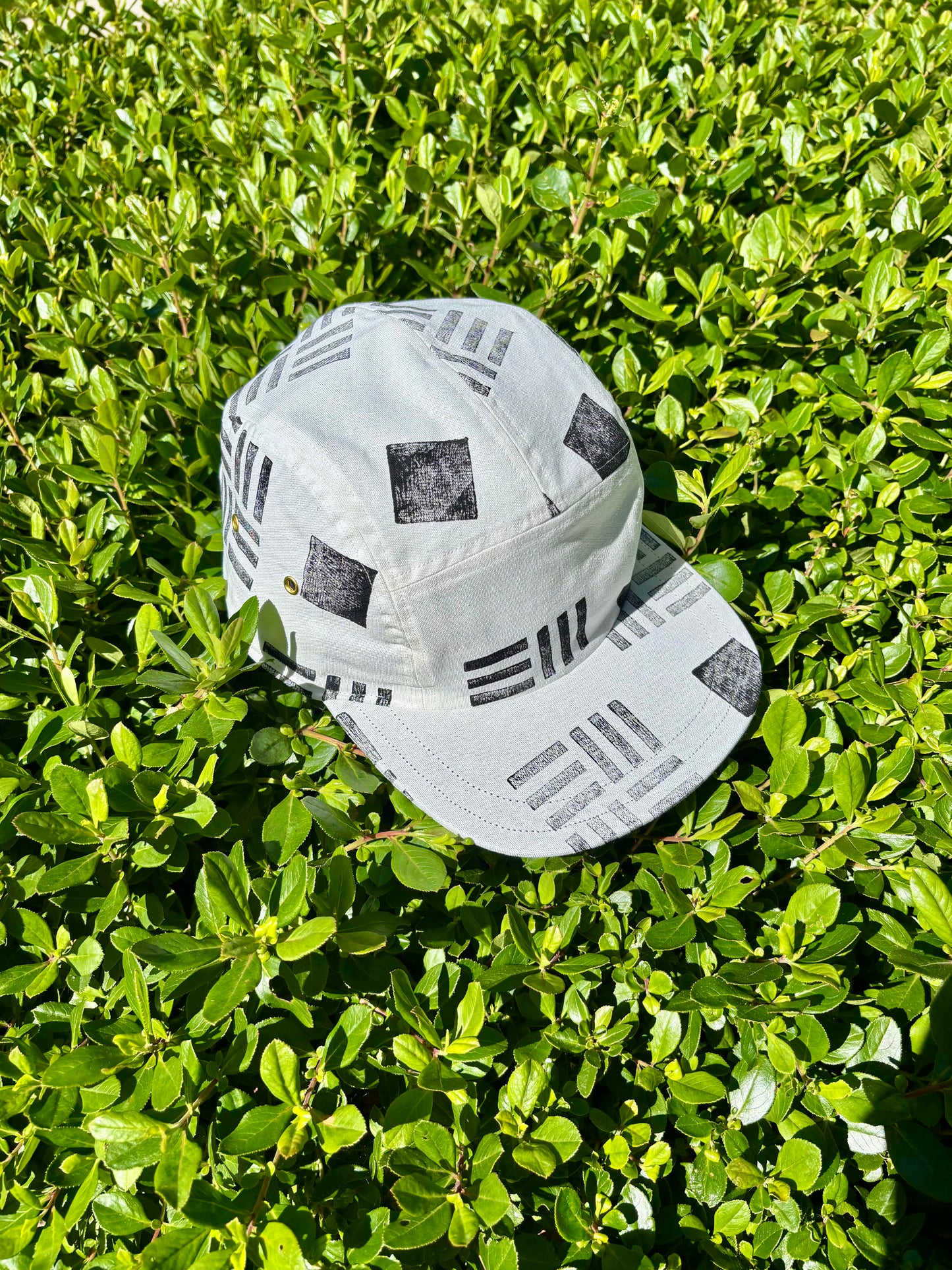 Black square block print 5-panel hat