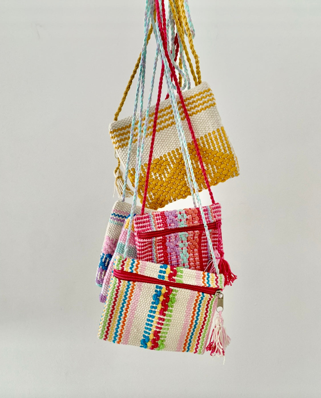 Hand woven zipper purse