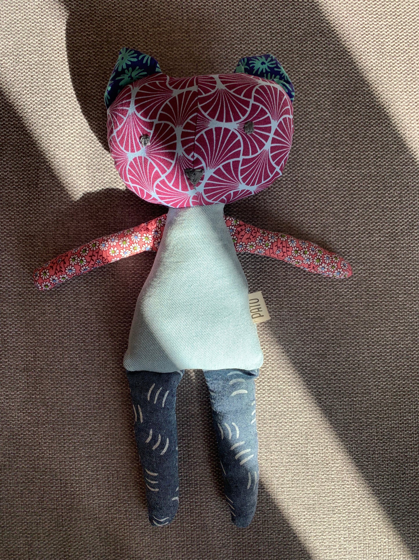 Fabric scrap cat