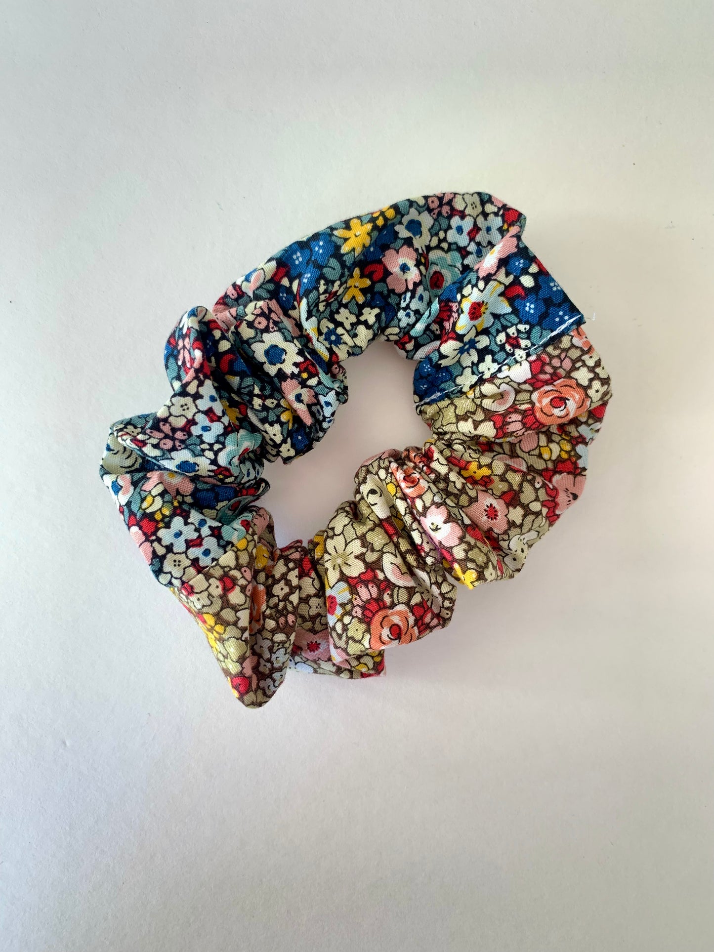 Fabric scrap scrunchies