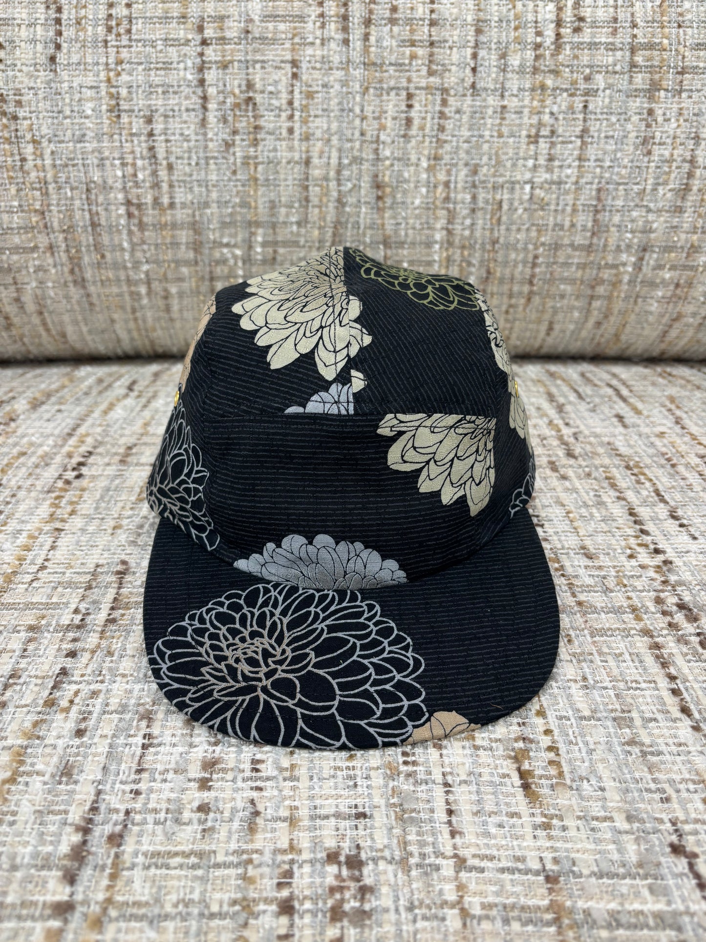 Chrysanthemum floral print 5-panel hat