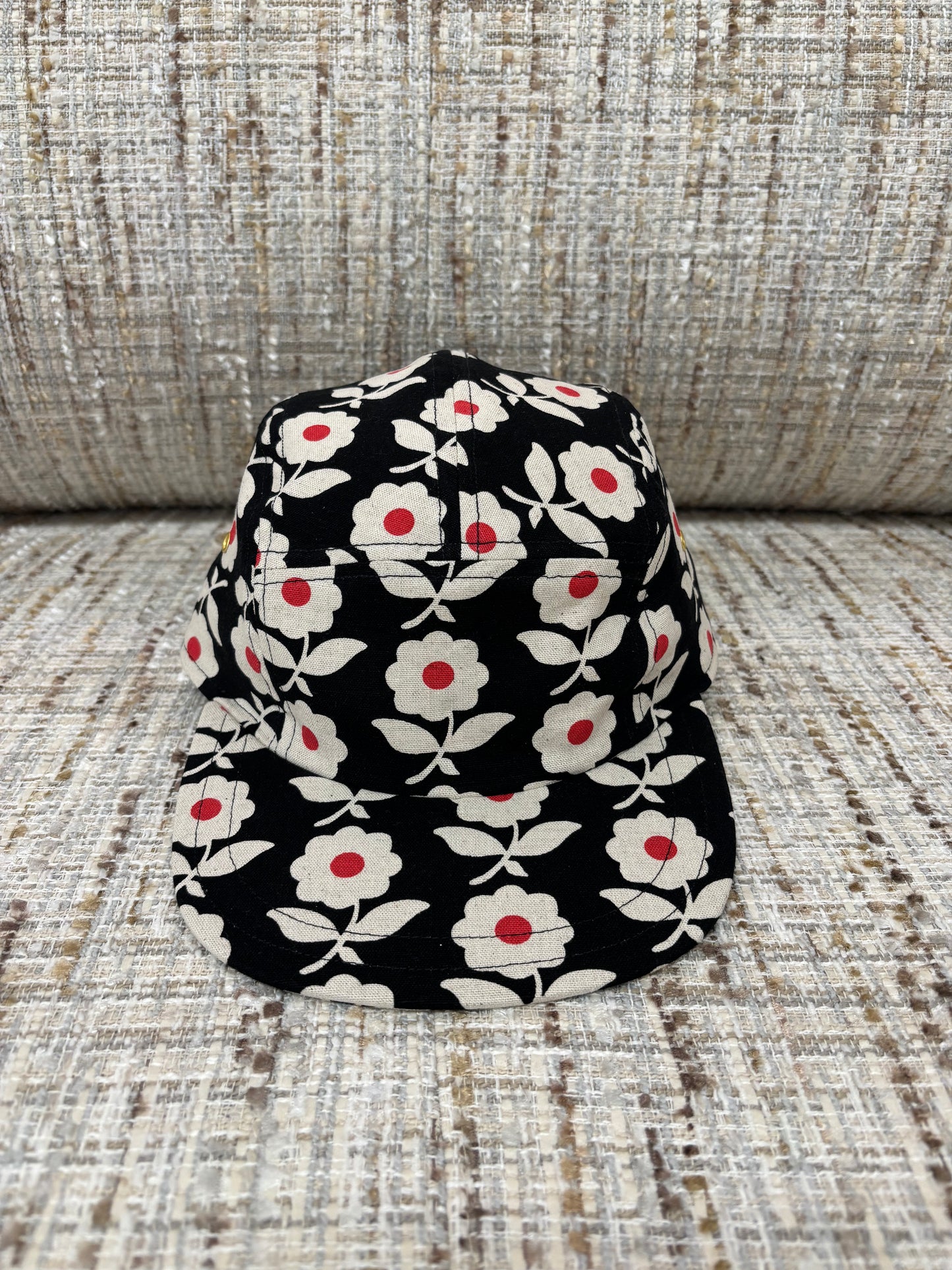 Black/red floral print 5-panel hat