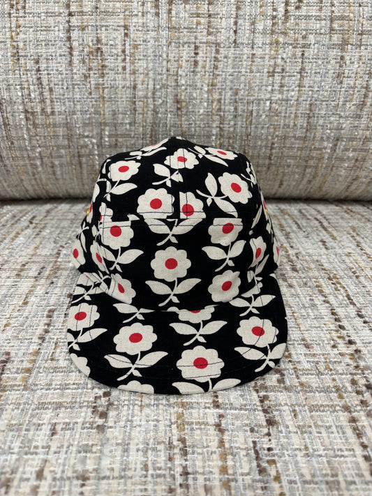 Black/red floral print 5-panel hat