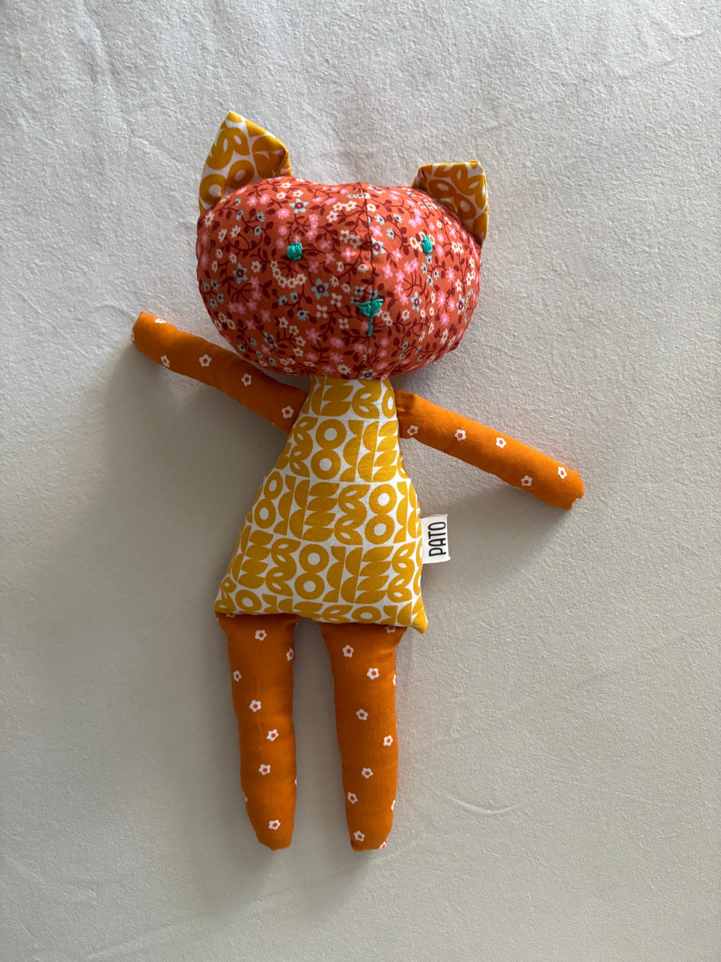 Fabric scrap cat