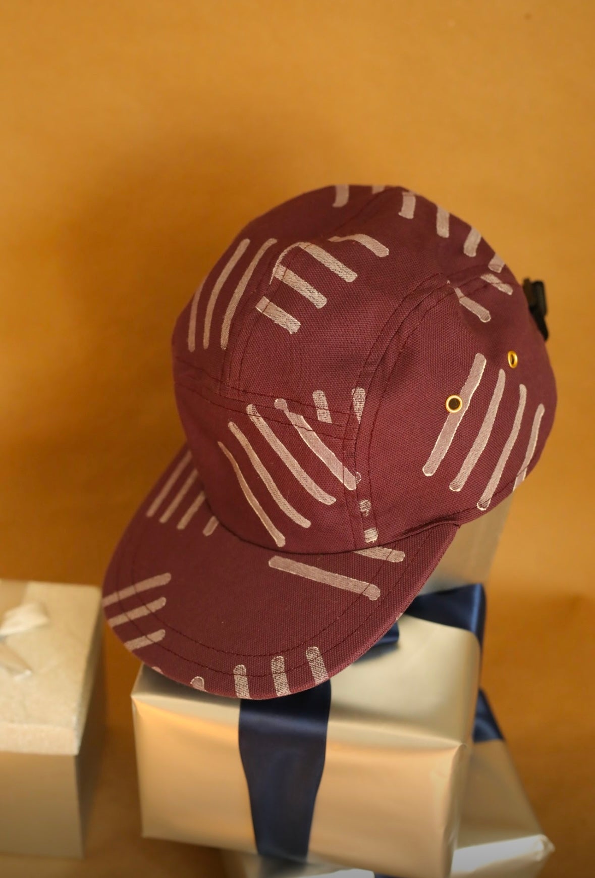 Linear block print 5-panel hat