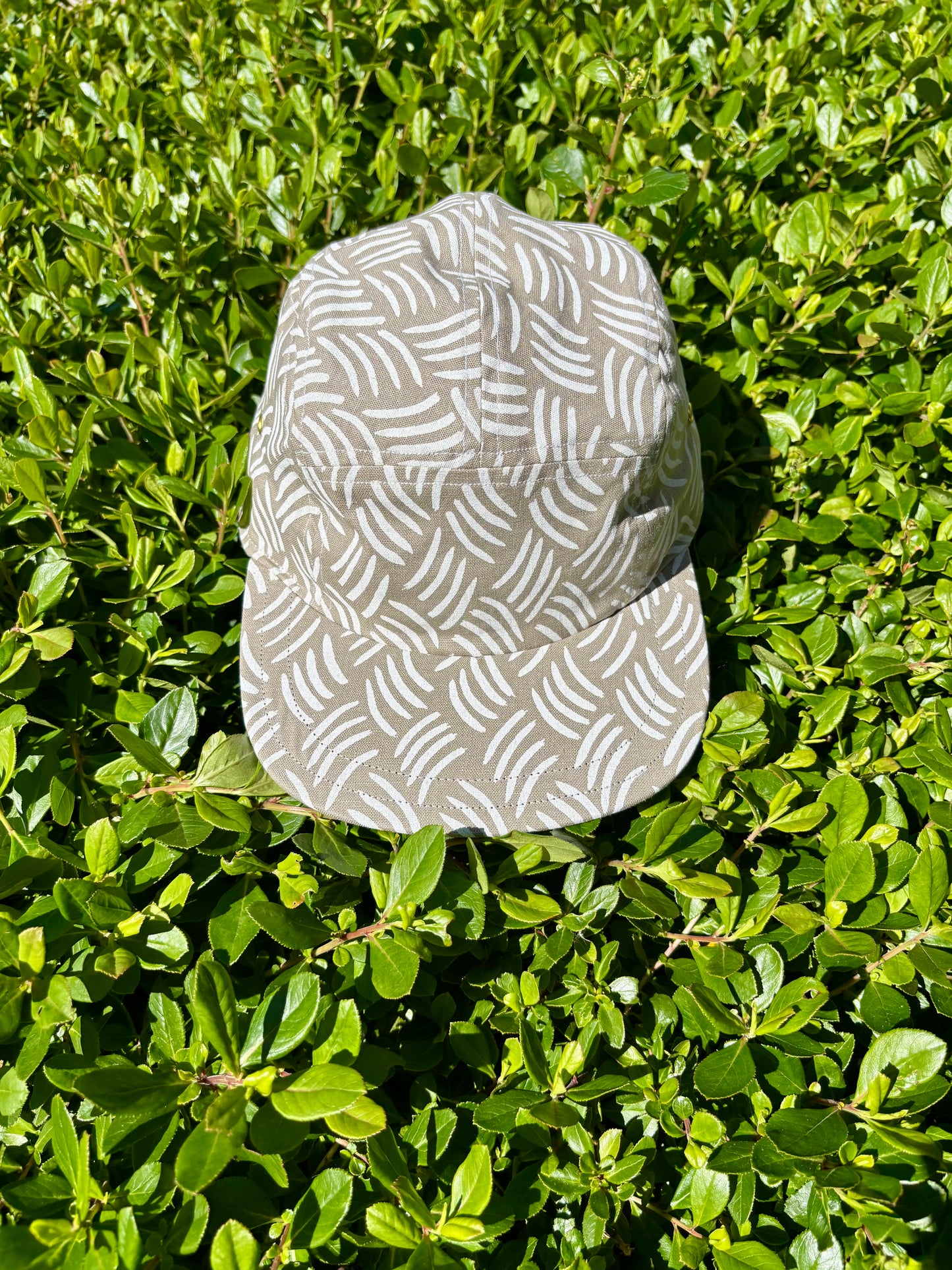 Neutral lines cotton/linen 5-panel hat