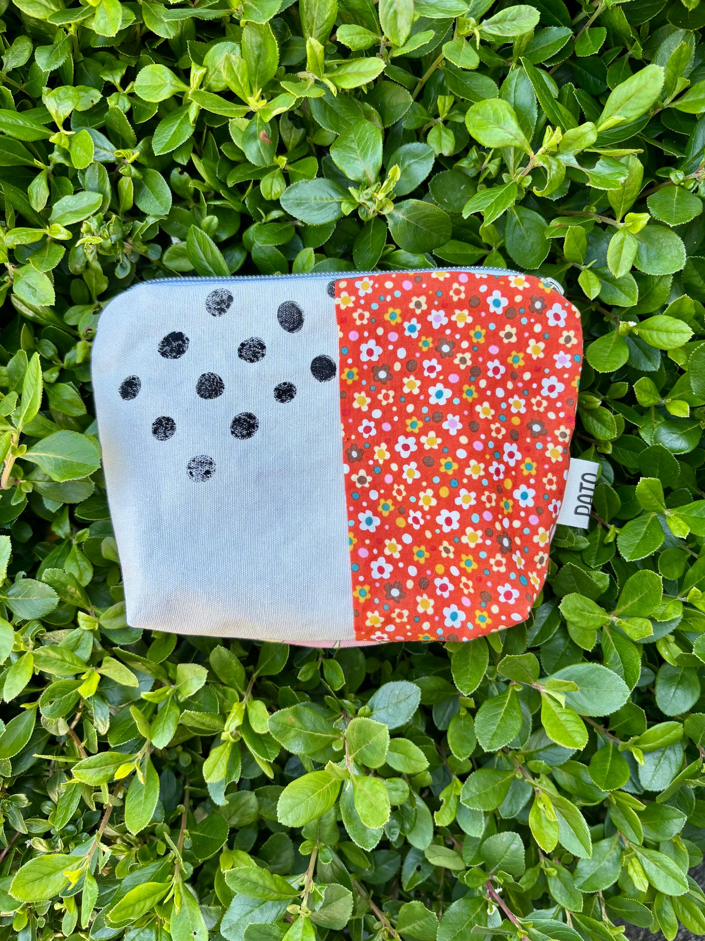 Scrap zip pouch