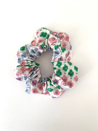 Fabric scrap scrunchies