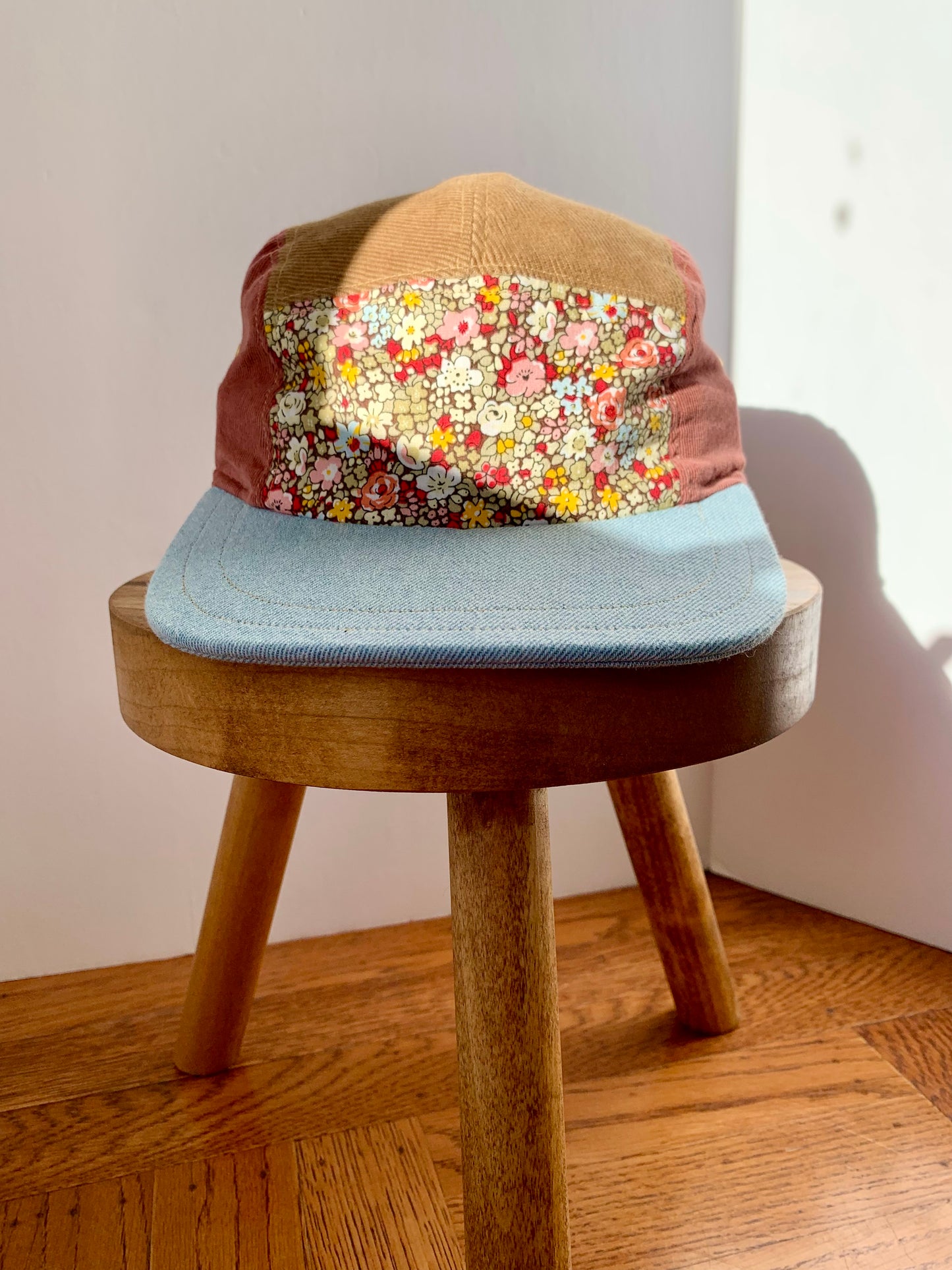 Corduroy floral mix 5-panel hat